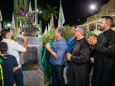 Prefeitura Inaugura Busto Em Homenagem Ao Monsenhor Jos Mota E