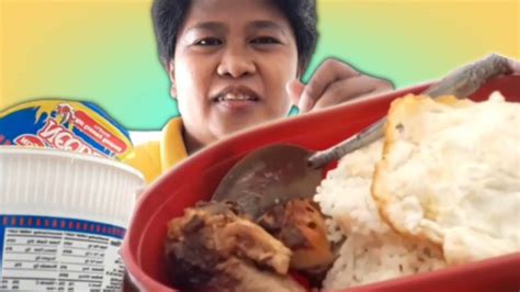 Poor Lesbian Enjoy Eating Chicken Egg Cup Noodles Youtube