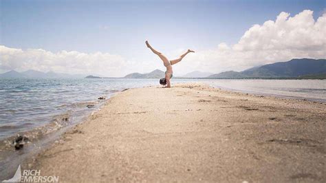 Cairns Beaches Yoga | Hartig Yoga