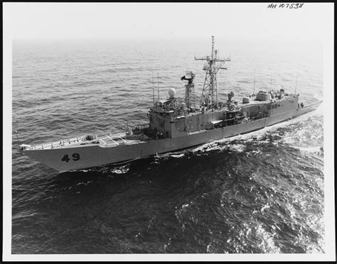 Nh 107538 Uss Robert G Bradley