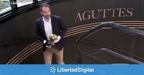 El Balón de Oro de Maradona a subasta en París por varios millones de