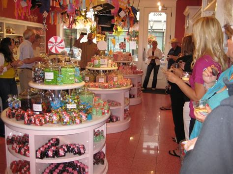 confectionery store - Google Search | Confectionary shop, Chocolatier ...