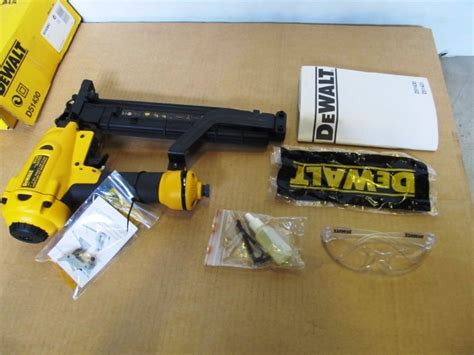 Hakasnaulain DeWalt Malli D51430 Uusi 1 Kpl