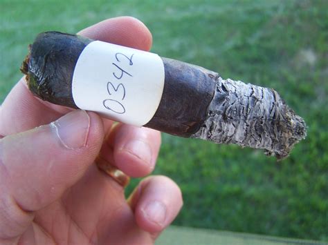 Blind Cigar Review Fleur De La Reine Maduro Cinq Blind Man S Puff