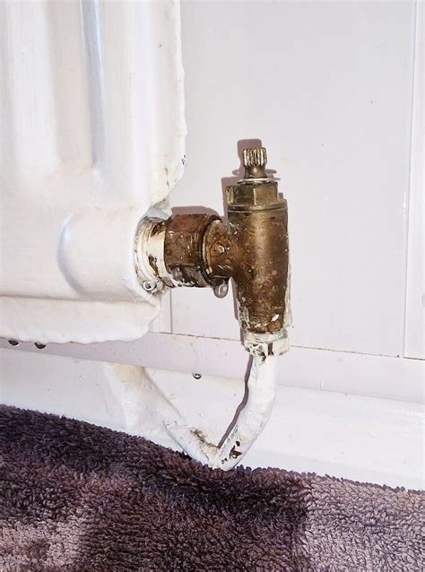 How To Fix A Leaking Radiator Valve Full Guide Housewarm