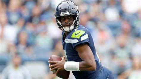 Seattle Seahawks receive Geno Smith injury update after QB undergoes ...