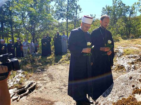 POTEZ ZA PRIMJER Episkop I Muftija Zajedno Posjetili Mjesta Stradanja