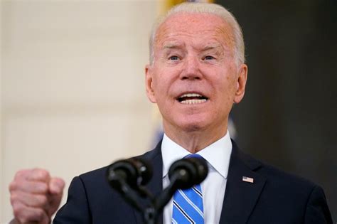 Debatte um Impfgegner US Präsident Joe Biden greift Facebook an