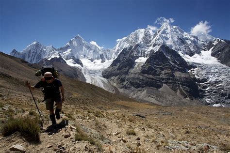 Cordillera Huayhuash un destino perfecto para el montañismo en Perú