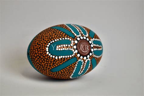 22/280-Hand painted emu egg - Yamaji Art