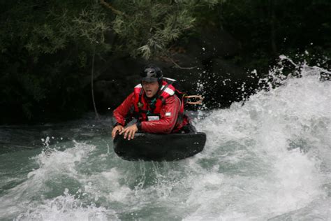 Hydrospeed nage en eaux vives sur lIsère Savoie Mont Blanc Savoie