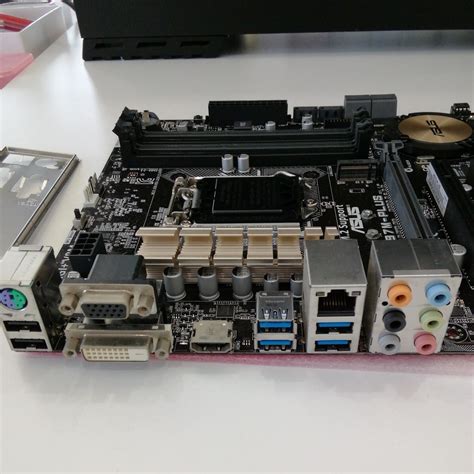 Yahooオークション Asus マザーボード Microatx H97m Plus Lga1150