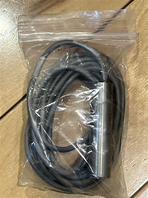 Red Lion LMPC0000 Logic Magnetic Pickup Proximity Sensor New — Midwest