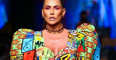 Rosa Laranja Azul Sombras Coloridas Viram Trend No Spfw