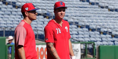 Mickey Moniak promoted to Majors