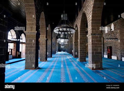 Interior Of Ulu Cami The Great Mosque Of Diyarbakir Stock Photo Alamy