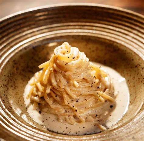 Prepare O Spaghetti Cacio E Pepe Cremoso E Com Séculos De História