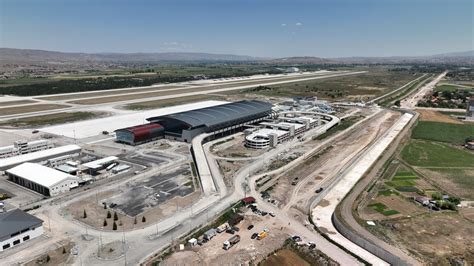 Başkan Büyükkılıçtan Kayseri Havalimanı Yeni Terminal Binasına Yakın