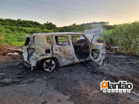 Carro Queimado Encontrado Em Fundo De Vale Em Maring Plant O Maring