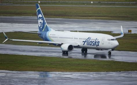 Alaska Airlines again grounds all Boeing 737 Max 9 jetliners as more ...