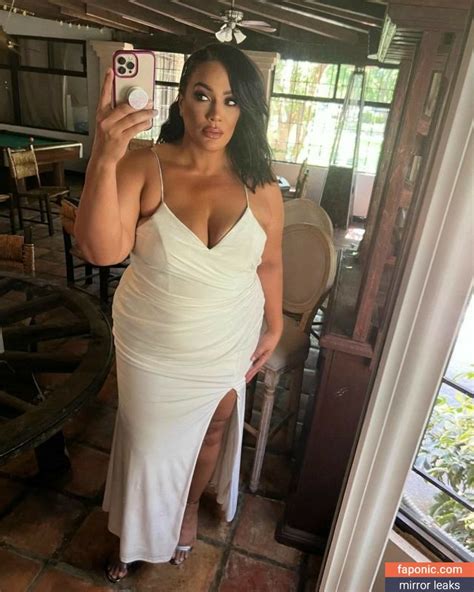 Linafanene Aka Nia Jax Lina Fanene Nude Leaks Faponic