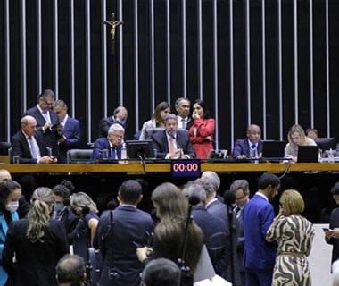 Câmara aprova texto base do teto de 17 do ICMS após mudanças feitas