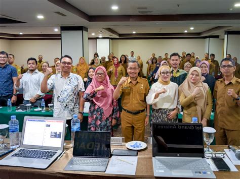 Galeri Foto Bobby Nasution Diwakili Kepala Badan Riset Inovasi Daerah