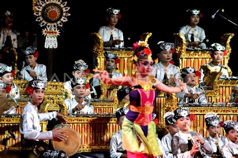 Pelestarian Seni Budaya Bali ANTARA Foto