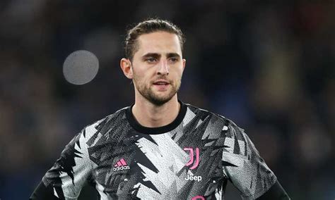 Juve Rabiot e la maglia speciale Cosa c è scritto ecco la firma