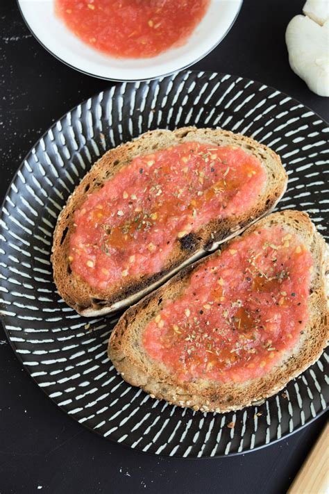 Tostadas Con Tomate Tomatenmarmelade Gesunder Brotaufstrich Frau