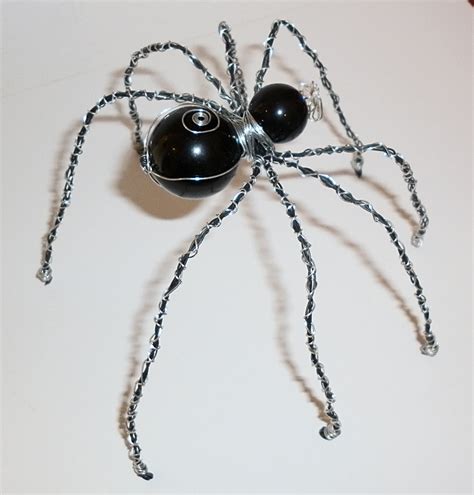 Pat Langfield Crafts Giant Wire Spiders