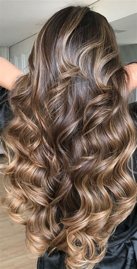 Cute Dirty Blonde Hair Ideas To Wear In Caramel With Dirty Blonde