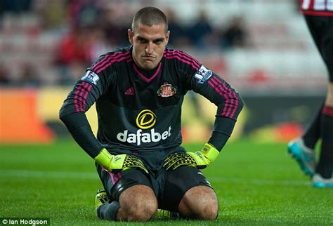 Sunderland Keeper Jordan Pickford Ruled Out For Two Months After Knee