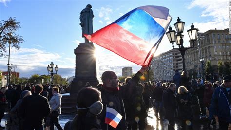 290 Arrests In Anti Putin March On Russian Leaders Birthday Cnn