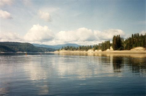 Canoeing Upper Lake Roosevelt - Washington Canoe Trips