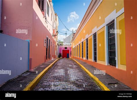 Old san juan streets hi-res stock photography and images - Alamy