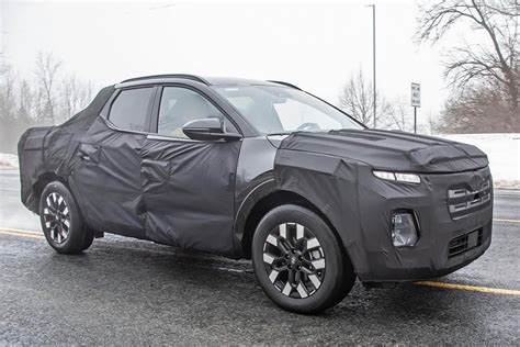 2025 Hyundai Santa Cruz Facelift Revealed With Spy Shots EVsBuzz