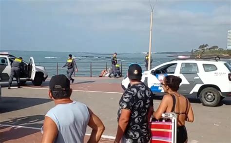 Pol Cia Age Rapidamente Atira E Prende Agressor Fac O Em Guarapari