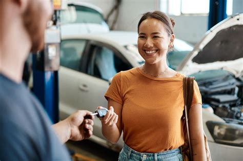 Libur Tahun Baru Ini Rekomendasi Aplikasi Rental Mobil Untuk