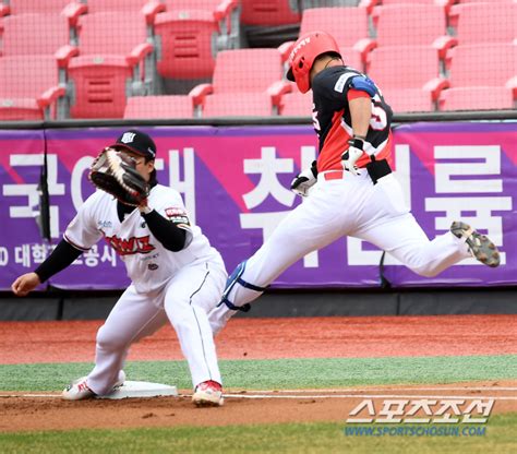 포토 Kia 김도영 전력 질주