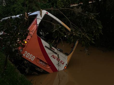 Veja imagens da tragédia em Petrópolis Super Rádio Tupi