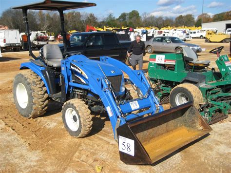 New Holland Tc29 Da 4x4 Farm Tractor