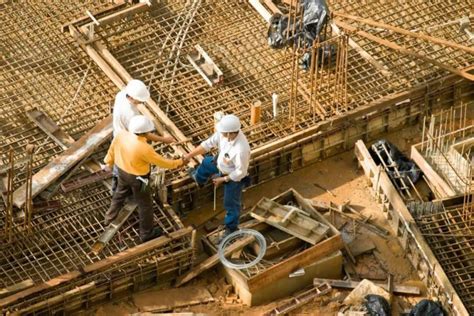 En abril el nivel de actividad de la construcción bajó un 4