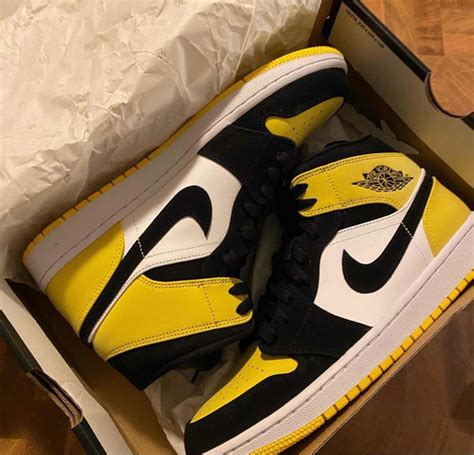 Venta Jordan Retro 1 Amarillo Con Blanco En Stock