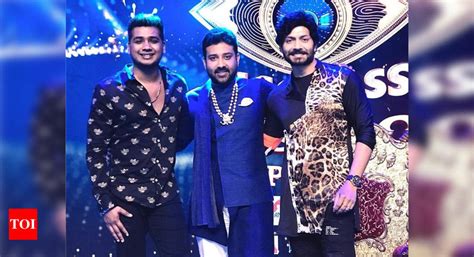 BB Telugu 3 Winner Rahul Sipligunj Shares Picture With Ex Winners Siva