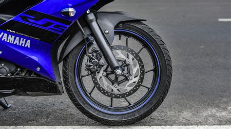 Yamaha YZF R15 V3 0 2018 STD Bike Photos Overdrive