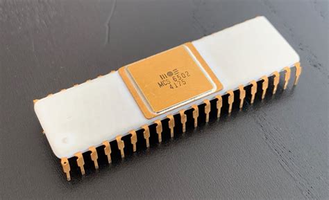 Boxed Mos 6502 Cpu