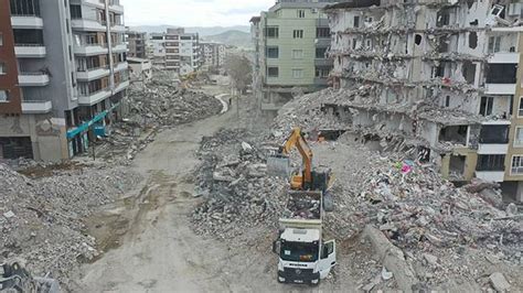 Kahramanmaraş merkezli depremlerde yıkılan binalarla ilgili