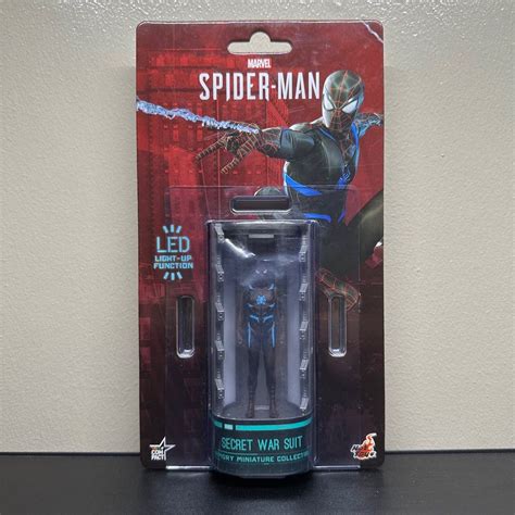 Hot Toys Spiderman Miniature Hall Of Armor On Carousell