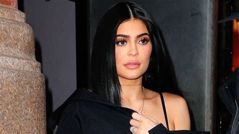 Kylie Jenner Shares First Post Baby Photo On Instagram Hello